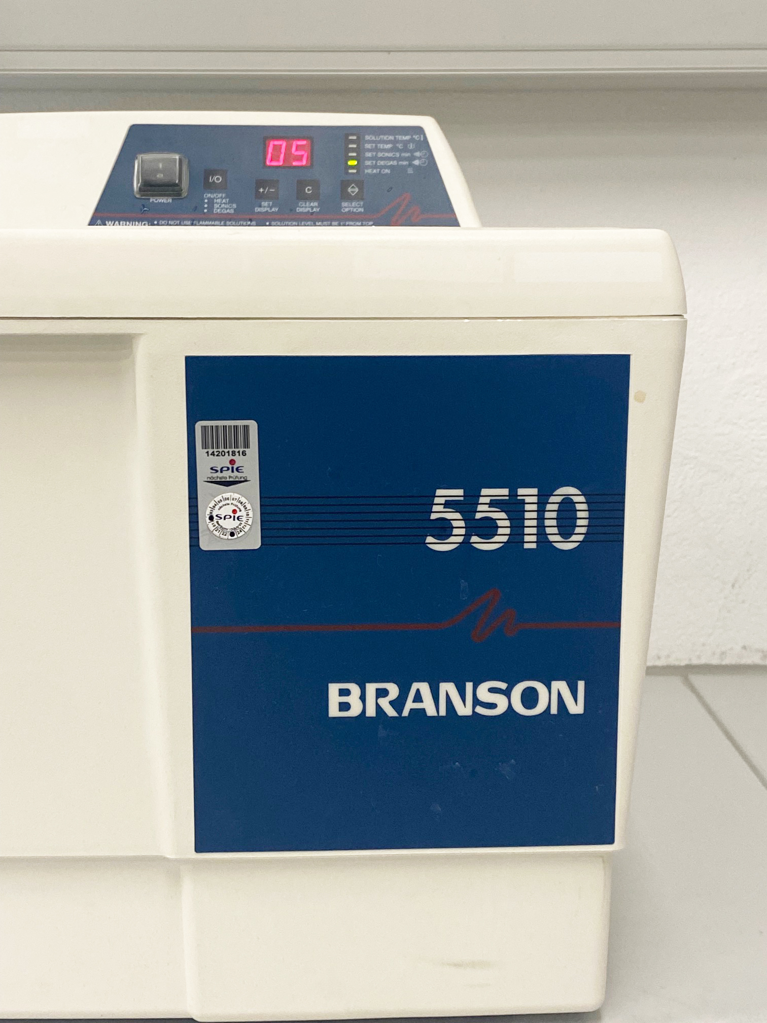 Labstuff Eu BRANSON BRANSONIC Ultrasonic Bath 5510E DTH 9 5 Liters