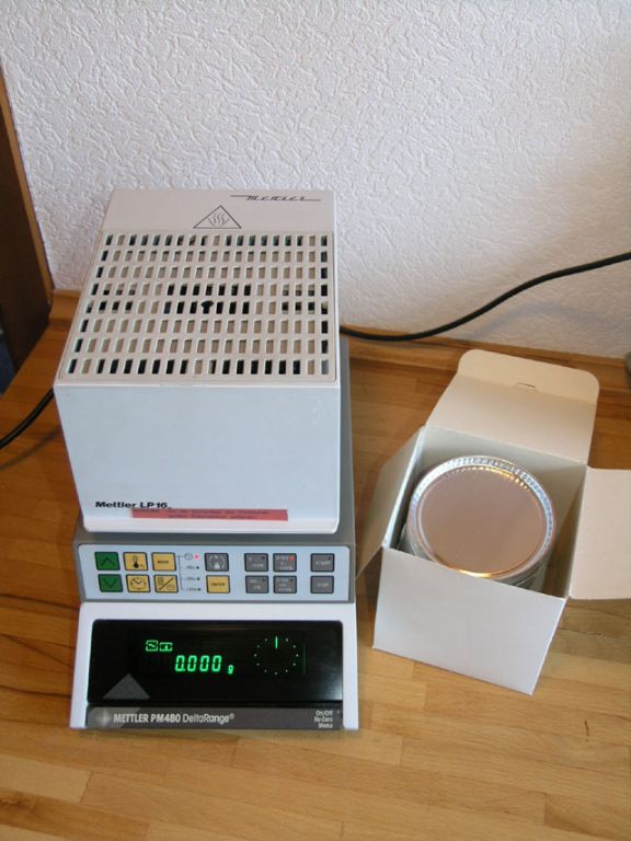 labstuff.eu Mettler LP16 Moisture Analyser with Mettler Balance