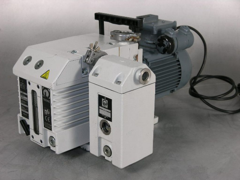 labstuff.eu Leybold Trivac D8B Vacuum Pump