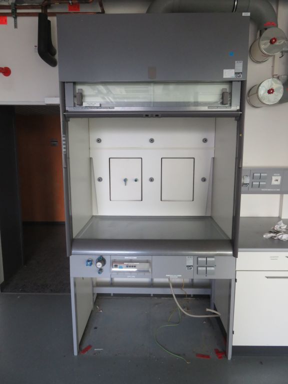 labstuff.eu Waldner Scala Low ceiling benchmounted fume hood, Width