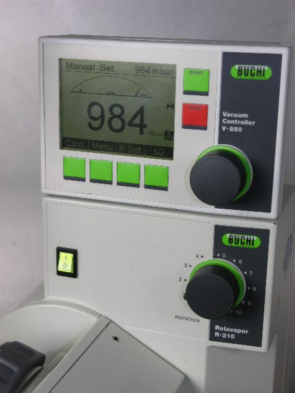 Büchi R-210 Advanced Rotationsverdampfer mit V-850 Vacuumcontroller