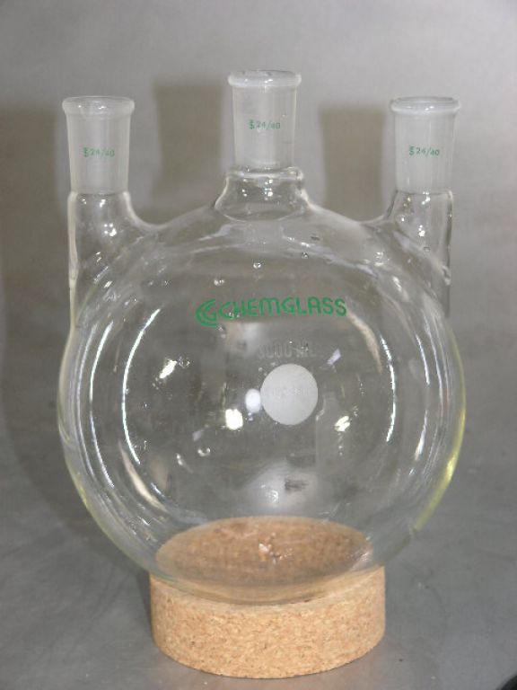 Chemglass 3000ml 3-Neck Flask with 3x NS24/40
