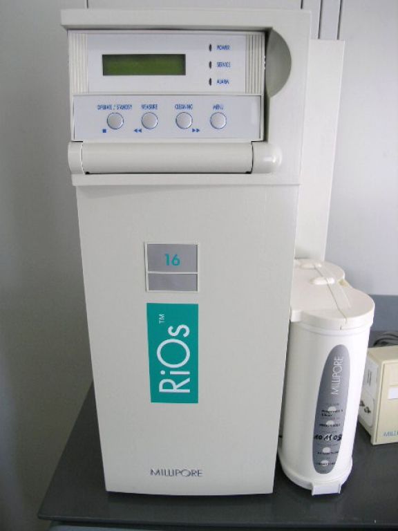 Millipore S.D.S System mit Millipore RiOs 16 und Remotedisplay