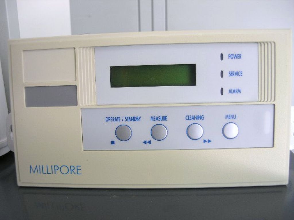 Millipore S.D.S System mit Millipore RiOs 16 und Remotedisplay