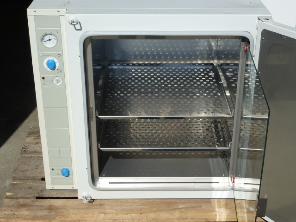 Heraeus B6200 incubator 50°C