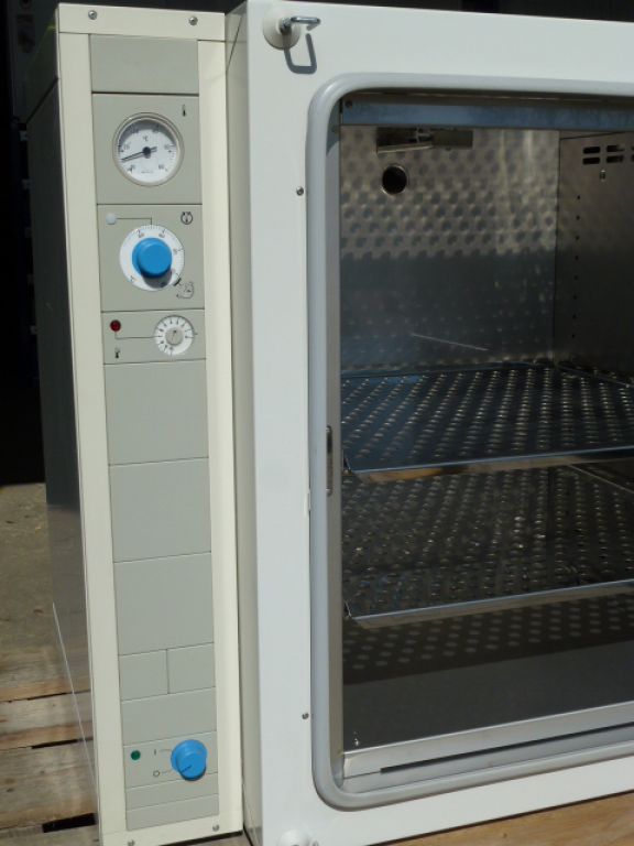 Heraeus B6200 incubator 50°C