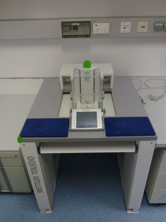 Mettler XP56/M Mikrowaage -Höchstlast: 52g -- Ablesbarkeit: 1µg