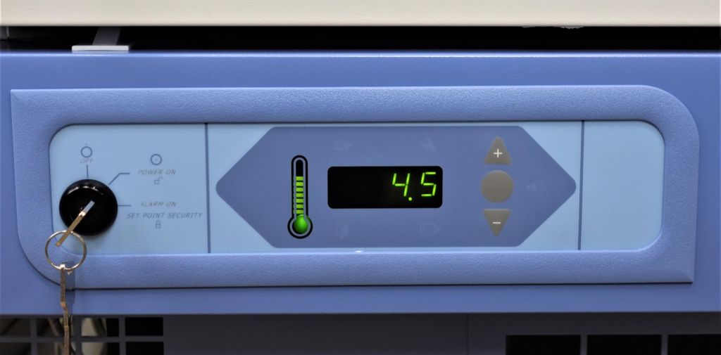 Thermo Scientific REL404V Hochleistungs-Laborkühlschrank, 1-8°C, 133l