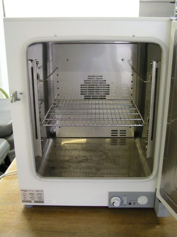 Heraeus T6 Oven  > 250°  57 Liter