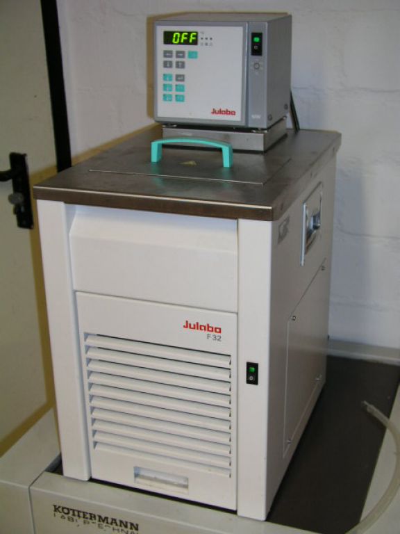Julabo F32-MW Cryostat  Range: -35°C > 200°C