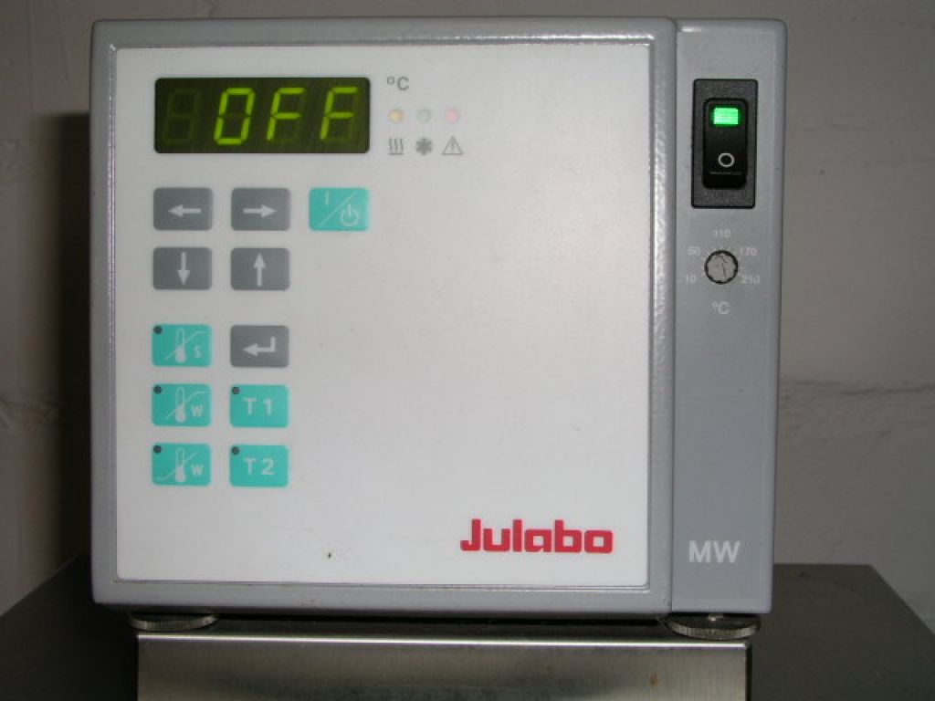 Julabo F32-MW Cryostat  Range: -35°C > 200°C