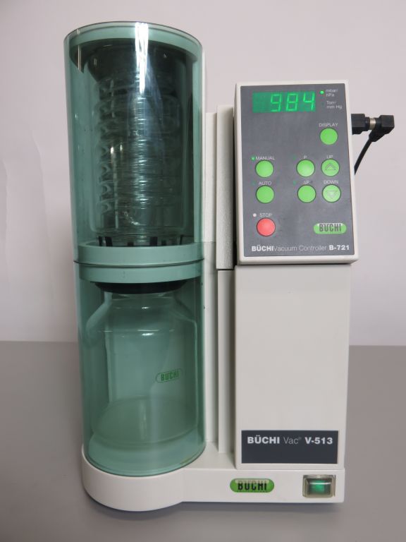 Büchi V-513 Vakuumpumpstand mit B-721 Vakuumcontroller und Abscheidern, schallgedämpft