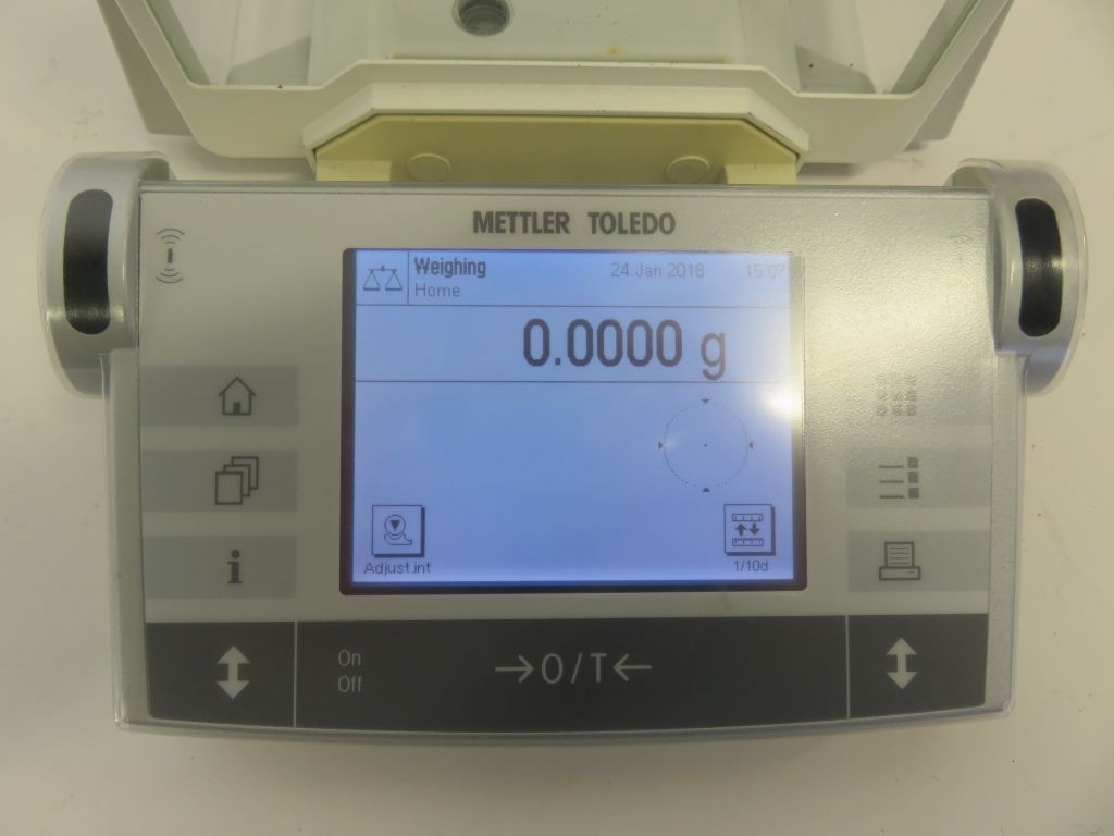 Mettler Toledo AX504 Analysenwaage   520g -- 0,1mg -