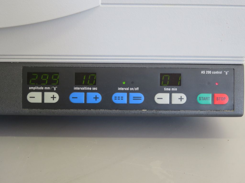 Retsch AS200 Control Vibrationssiebmaschine mit Spanneinheit comfort