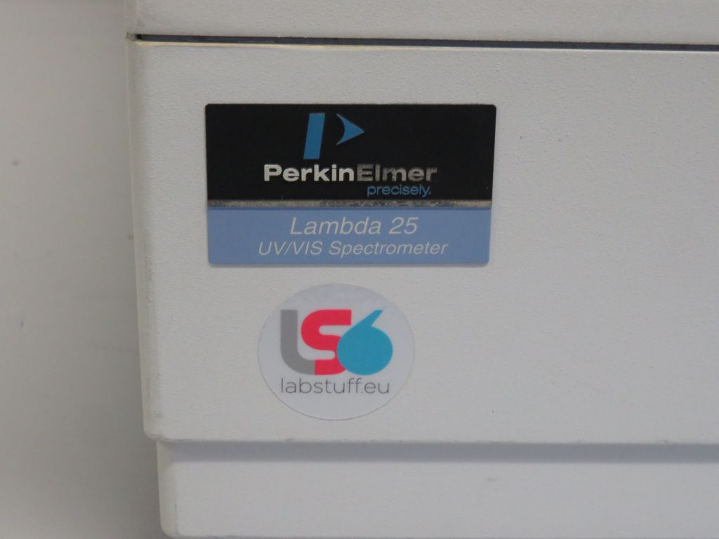 Perkin Elmer Lambda 25 UV/VIS Spectrometer with Sipper Module and Quartz Cuvettes