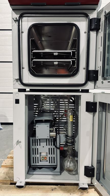 Binder VDL 23 Vakuumschrank mit Vakuumpumpe VP5 EX