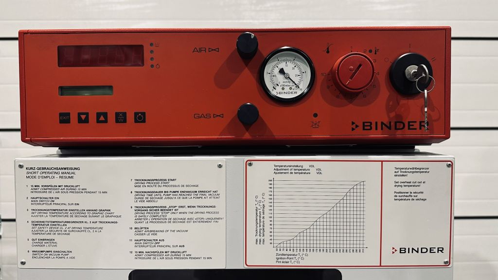 Binder VDL 23 Vakuumschrank mit Vakuumpumpe VP5 EX