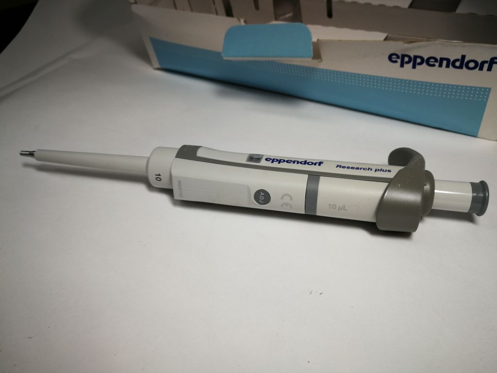 Eppendorf Research plus 10µl Fix Pipet  New