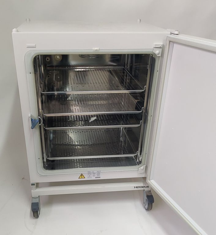 Thermo Scientific™ Heracell™ 240i CO2 Incubator, 240 L