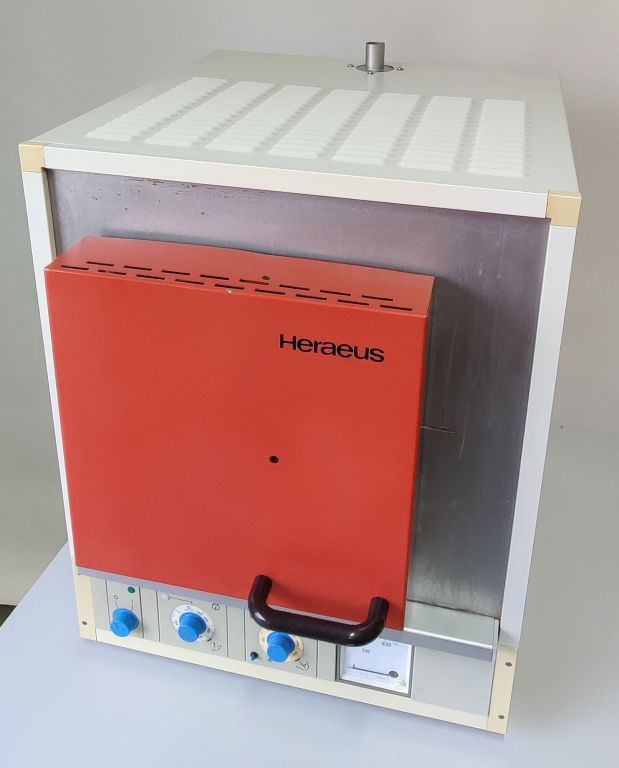 Heraeus M110 Muffle Furnace 1100°C, 9 Liters