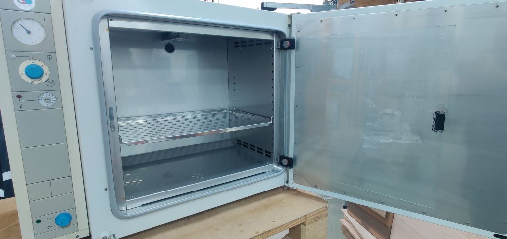 Heraeus B 6120 Incubator
