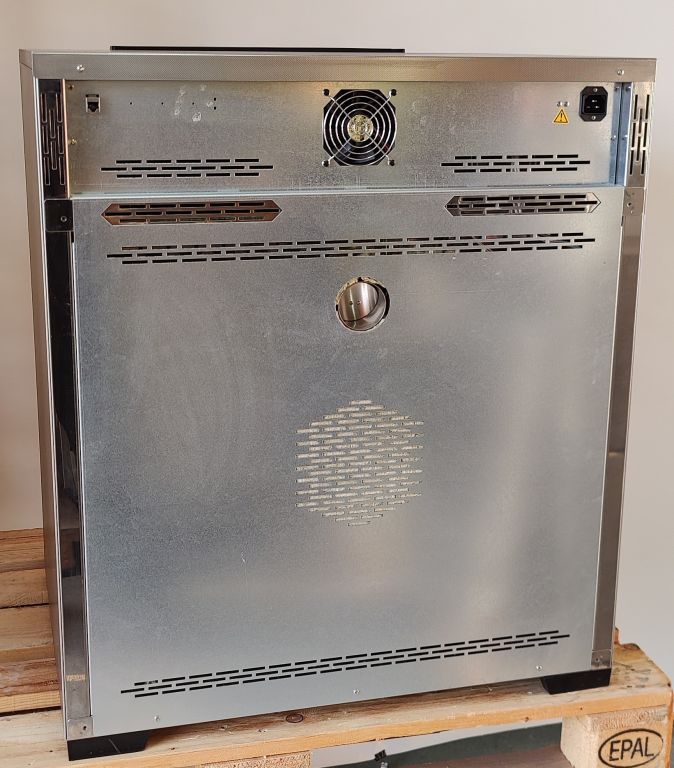 Memmert UN 110 Universalschrank, 300°C