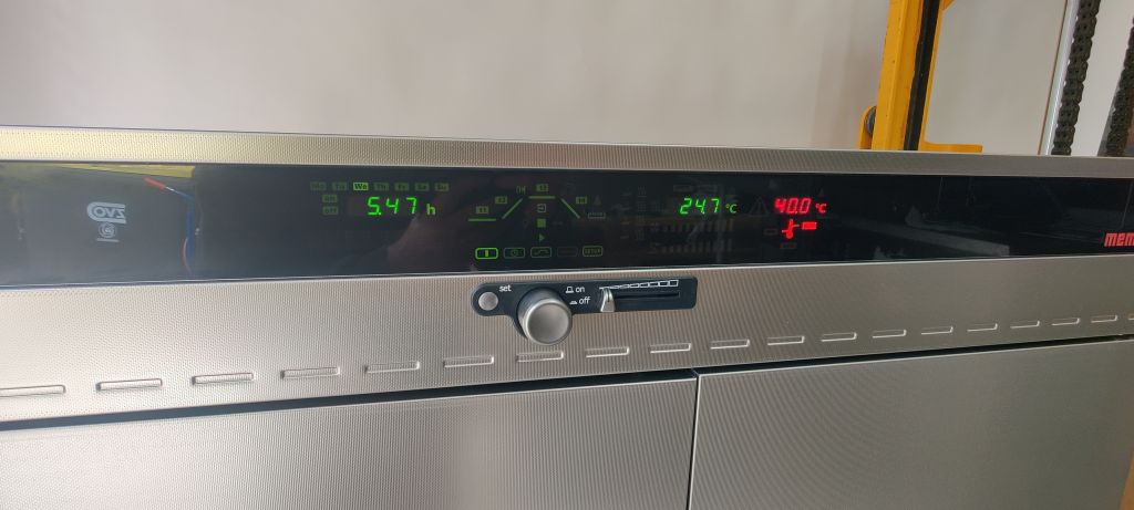 Memmert INE 600 Incubator Brutschrank, 256L, 30...70°C