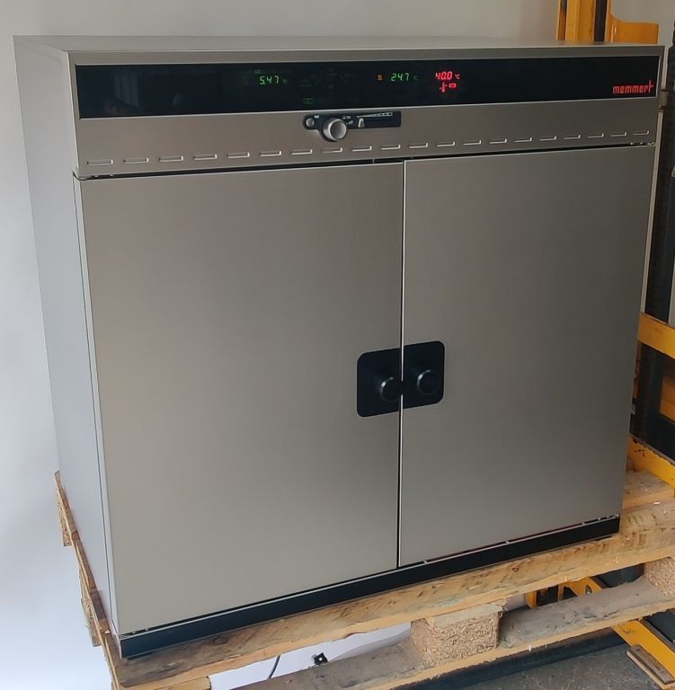 Memmert INE 600 Incubator Brutschrank, 256L, 30...70°C