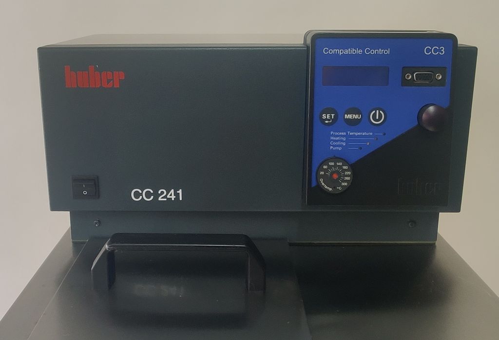 Huber CC-241 leistungsstarkes Kälte-Wärme-Bad- und Umwälzthermostat -40°...+200°C