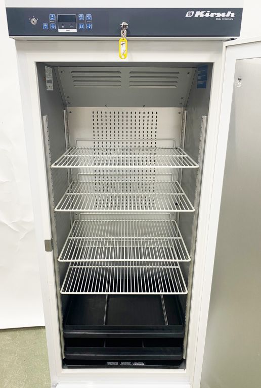 Like-new Kirsch LABEX® 340 PRO-ACTIVE laboratory refrigerator, 330 liters, 0-15°C.