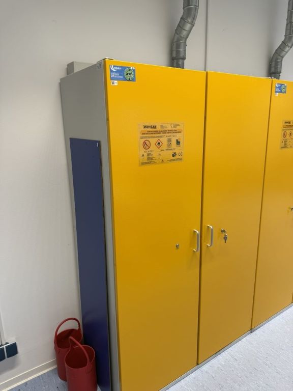 Lacont FWF90 Sicherheitsschrank storeLAB Typ 90, Höhe x Breite x Tiefe 1935 x 1190 x 598 mm