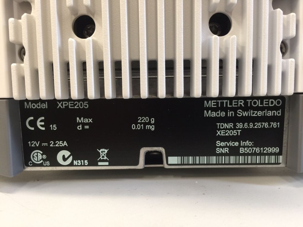 Mettler XPE205 Analysenwaage -- 220g -- 0,01mg  --