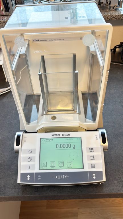 Mettler Toledo AX504 Analysenwaage   520g -- 0,1mg -