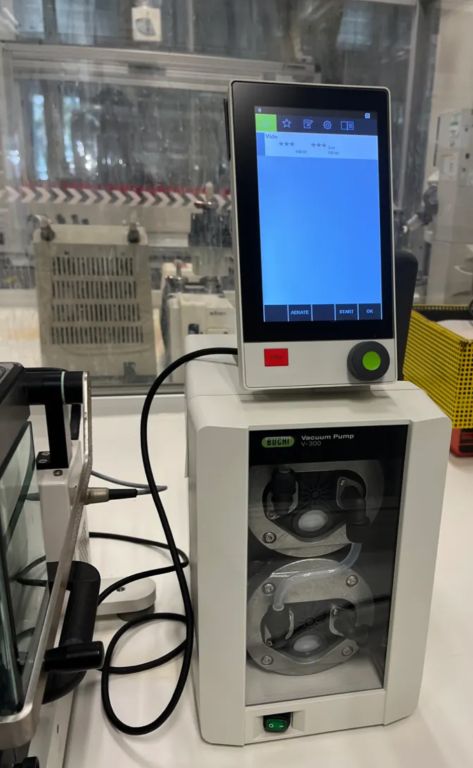 Büchi SyncorePlus Polyvap Crystal Rack R6 mit V-300 Vakuumpumpe und I-300 Pro Controller und F-308 Umlaufkühler