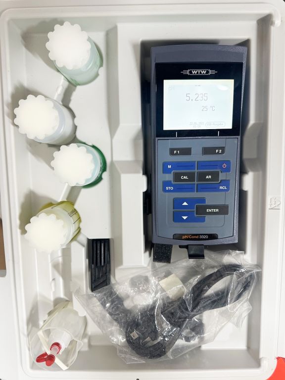 WTW pH/Cond 3320 Set 5   Portable Multi-Parameter 2EA315