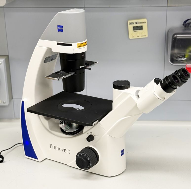 Zeiss Primovert ILED Auflicht, inverses Mikroskop mit 4 Objektiven, 4-10-20-40, binokularer Fototubus