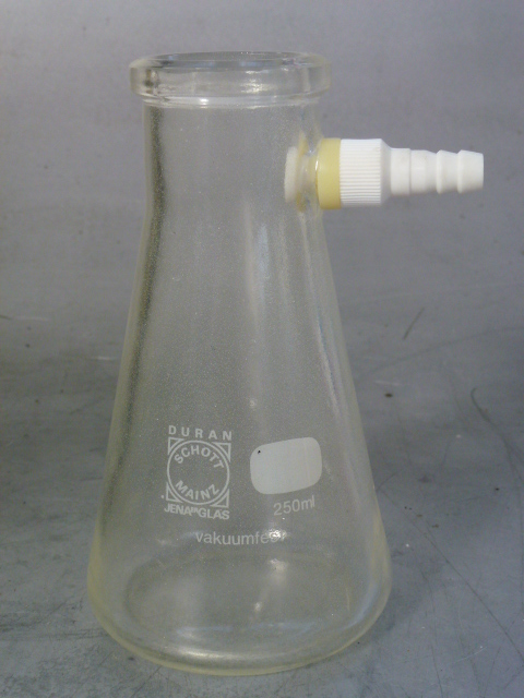 labstuff.eu - Schott Duran filtration flask 250ml plastic coated