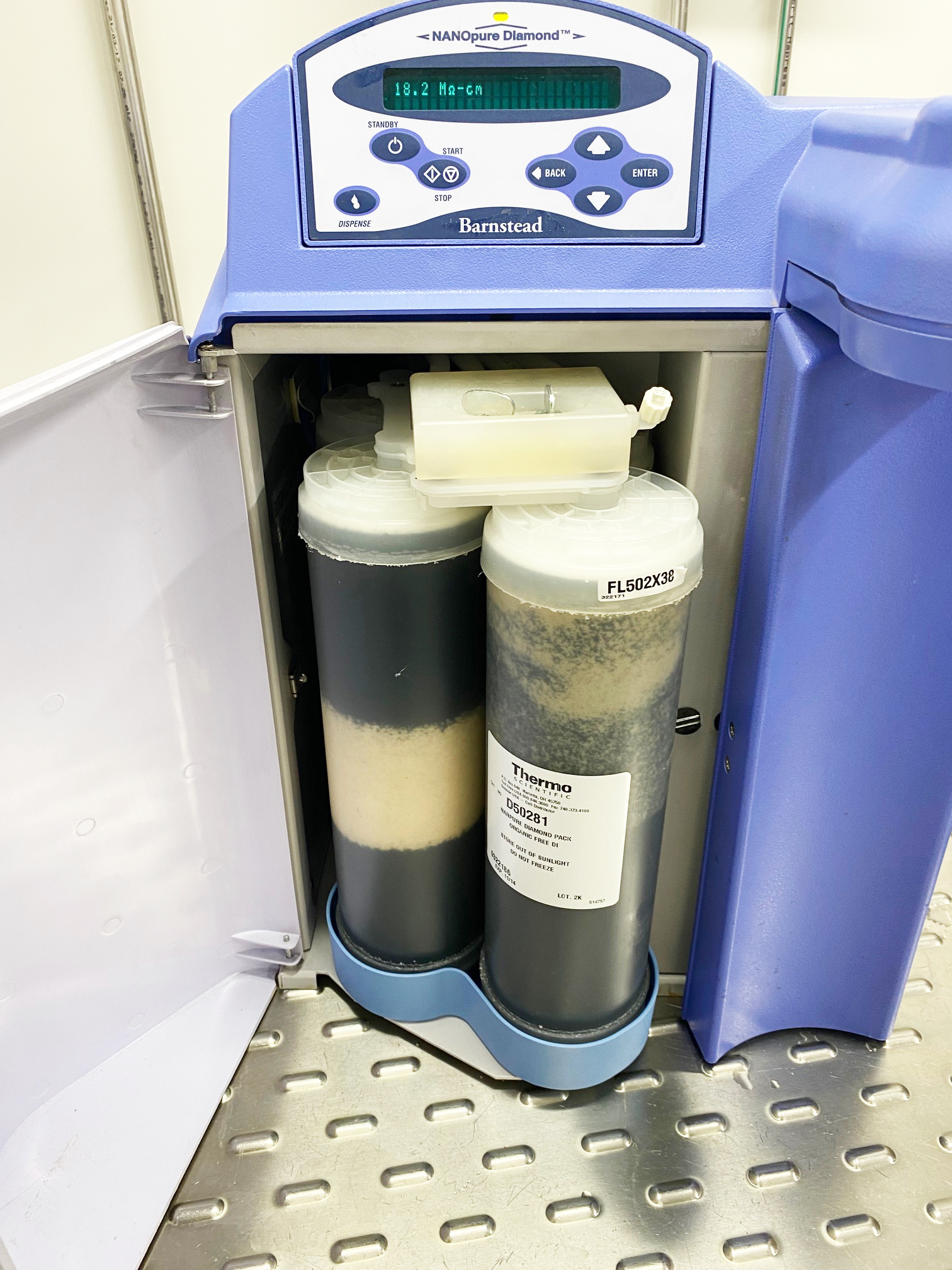 labstuff.eu Barnstead NANOpure Diamond UV/ÙF Water Purification