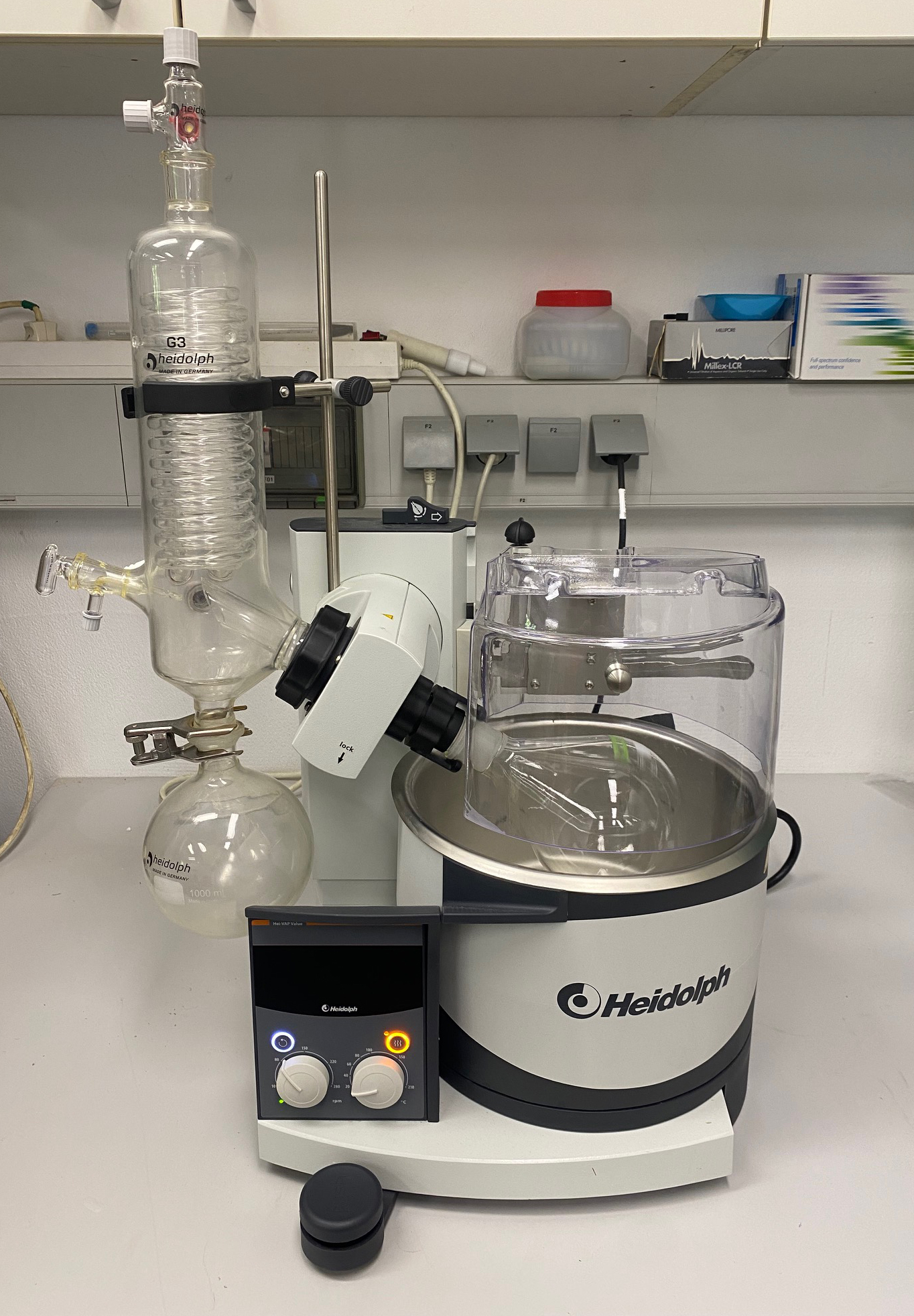 labstuff.eu Heidolph HeiVap Value Rotary Evaporator with G3 Vertical