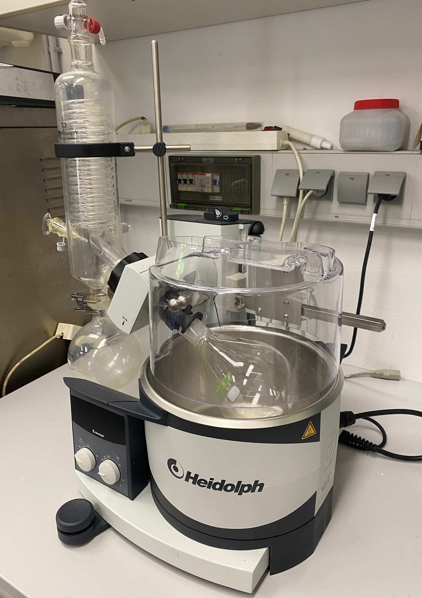 labstuff.eu Heidolph HeiVap Value Rotary Evaporator with G3 Vertical