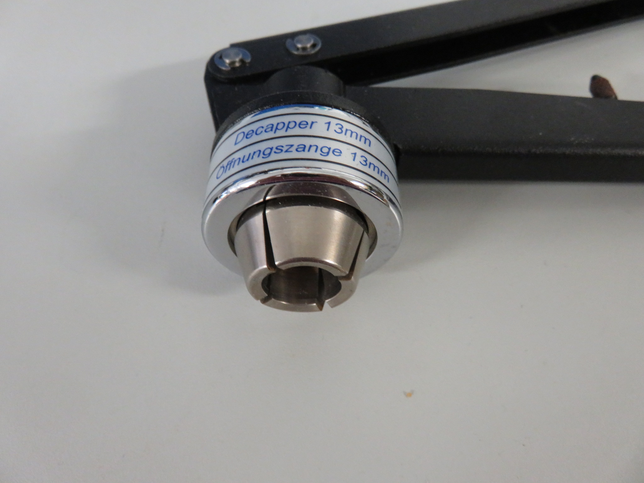labstuff.eu - VWR Decapper for 13mm