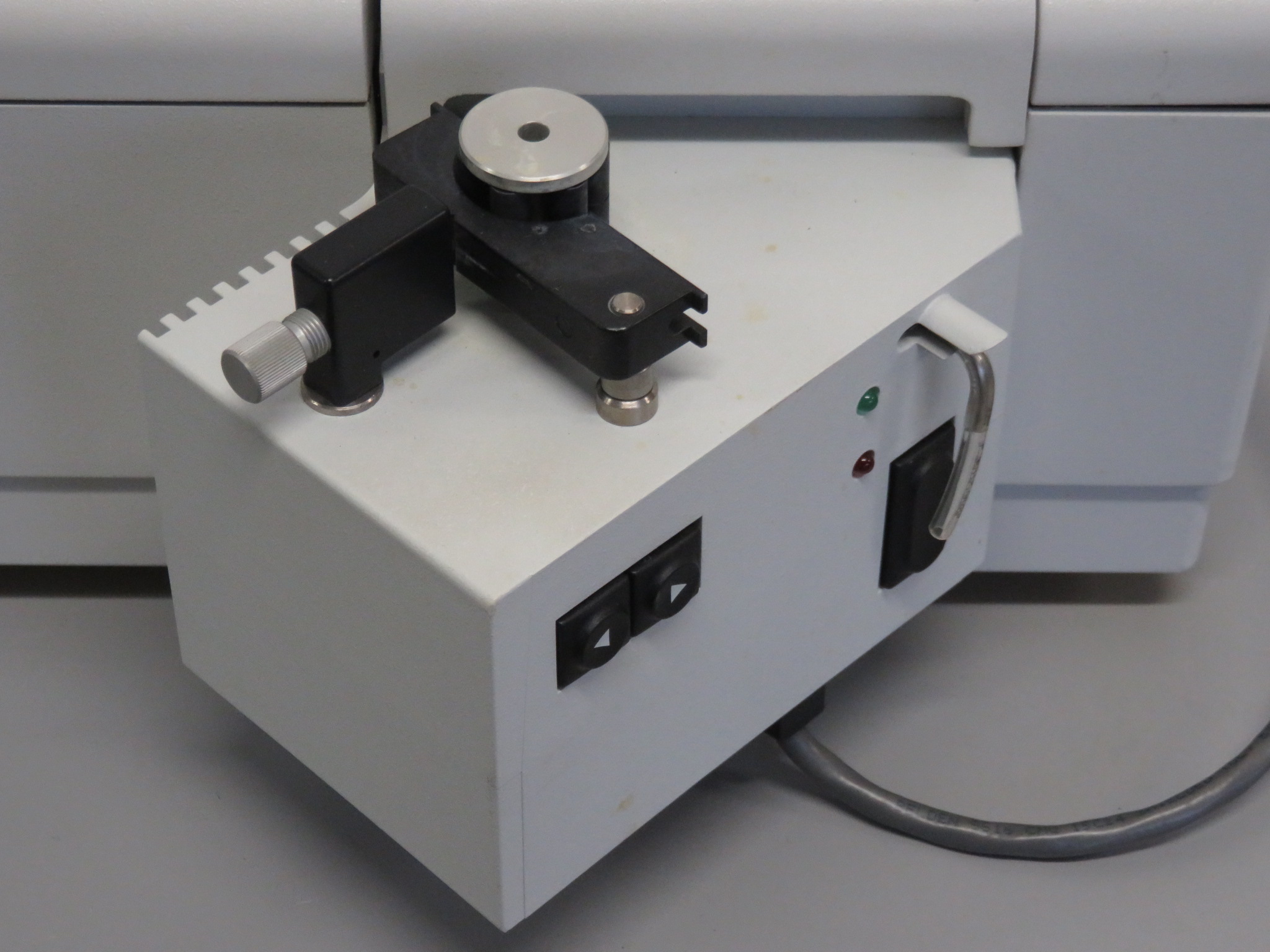 labstuff.eu Perkin Elmer Lambda 25 UV/VIS Spectrometer with Sipper
