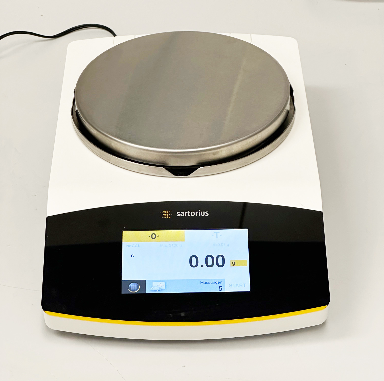 labstuff.eu - Sartorius Secura3102-1S Precision Balance with int. Cal ...