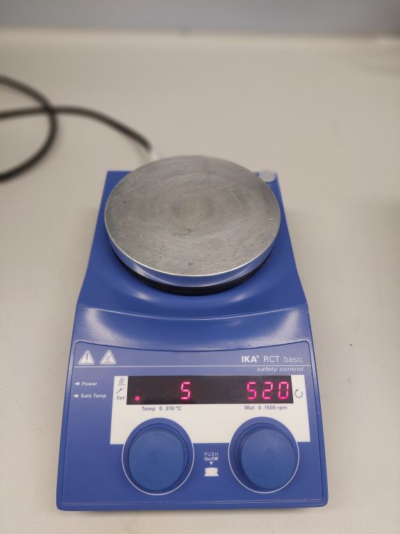 IKA RCT basic S003 Magnetrührer mit Heizung und Magnetrührstäben