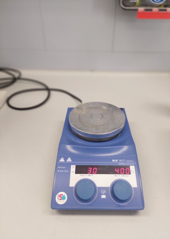 IKA RCT classic S3 magnetic stirrer with heating and magnetic stirring bars