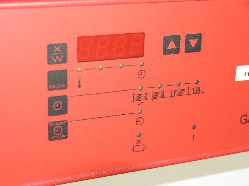 Binder VD53 Vacuum Oven