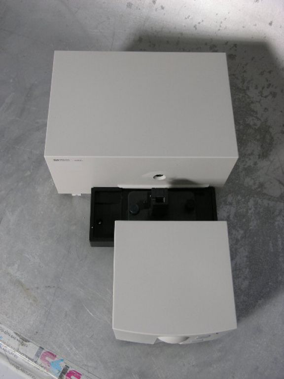 Agilent 8453 UV-Visible spectrophotometer