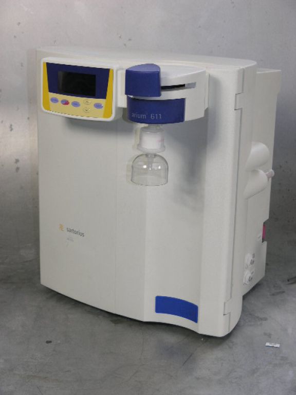 Sartorius Arium 611 VF Water Purifier with UF and UV, TOC: < 5ppm