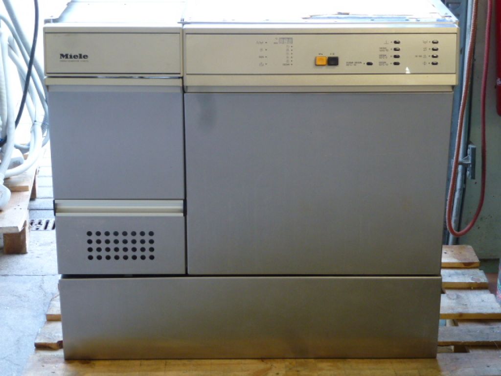 Miele G7782CD Laborspülmaschine / Thermodesinfektor