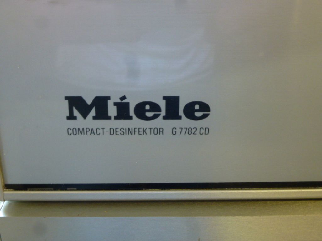 Miele G7782CD Laborspülmaschine / Thermodesinfektor